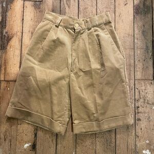 Vintage Women’s pleated corduroy shorts